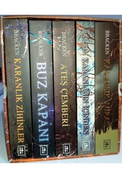 Karanlık Zihinler Serisi - Kutulu Set (5 Kitap)