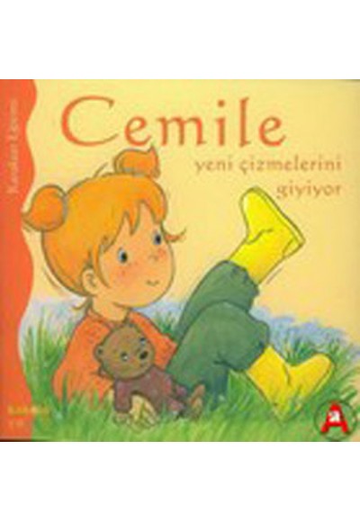 Cemile Yeni Çizmelerini Giyiyor